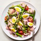 Spargelsalat mit Schinken und Eiern