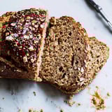 Köstlicher, deutscher Fleischlaib mit aromatischen Gemüse und würziger Glasur.  